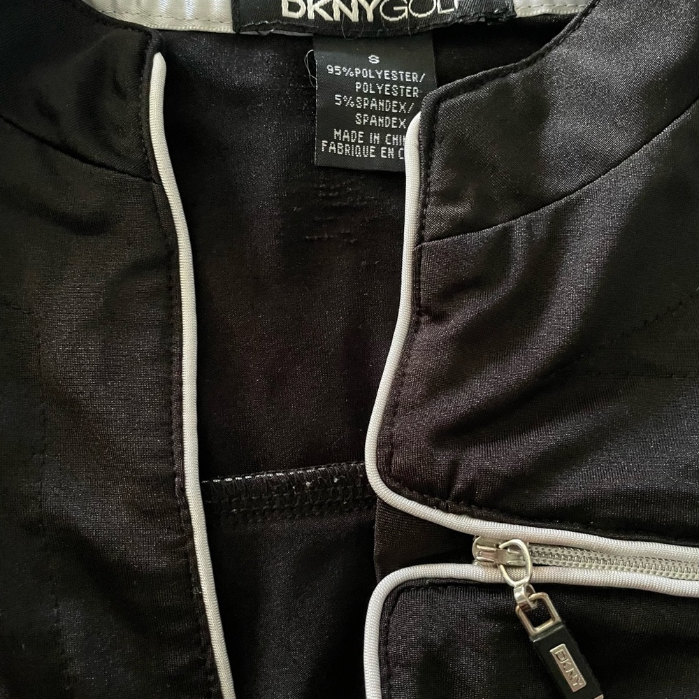 DKNY Golf Sleeveless Polo in Black
